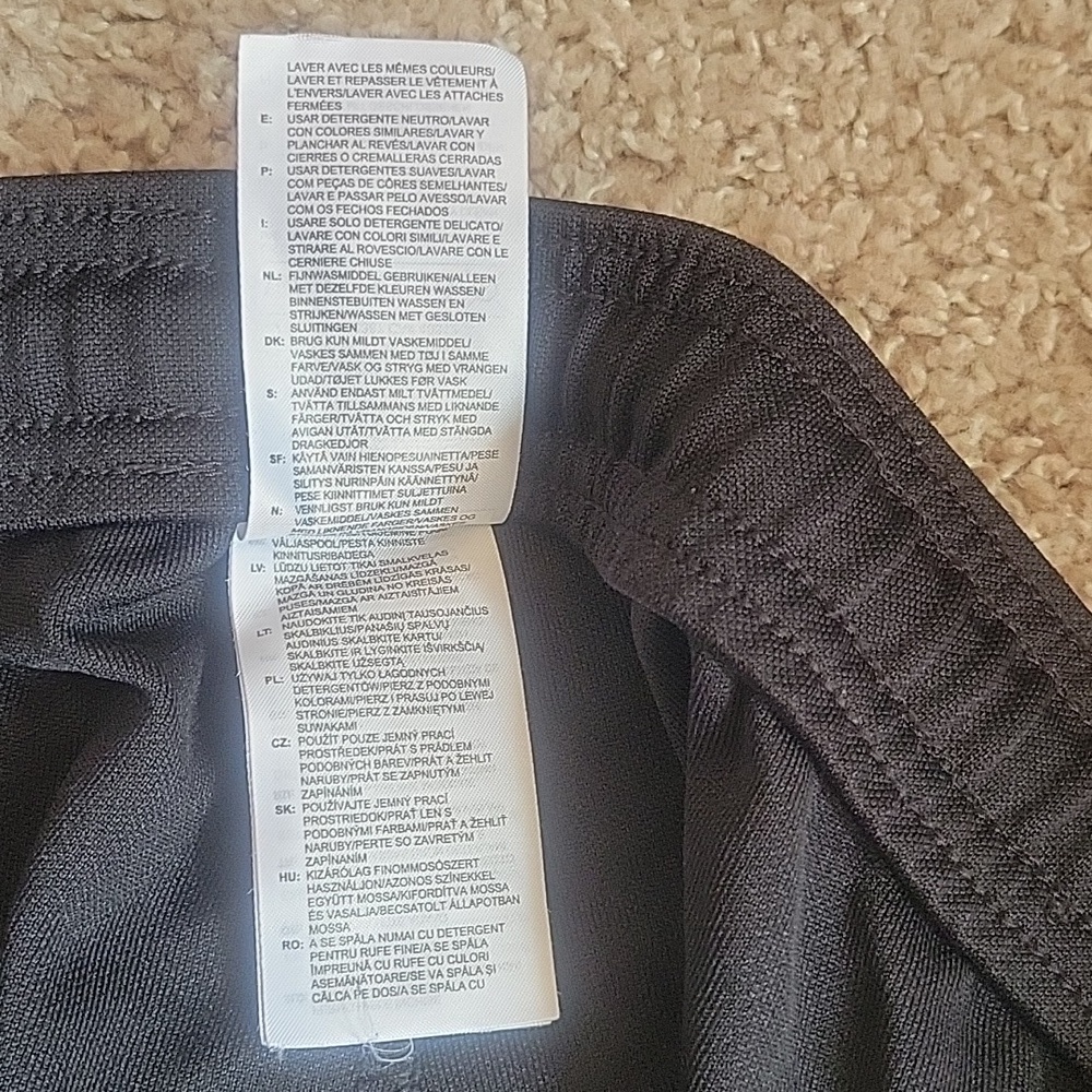 Adidas Black Sweatpants with Signature Stripes SzM Unisex Good Condition - Picture 6 of 6